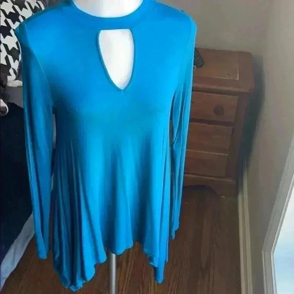 Jennifer Lopez long sleeve top - Picture 1 of 6